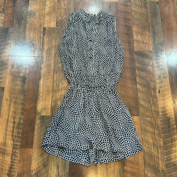 Tolani romper M (3537) - Picture 1 of 4
